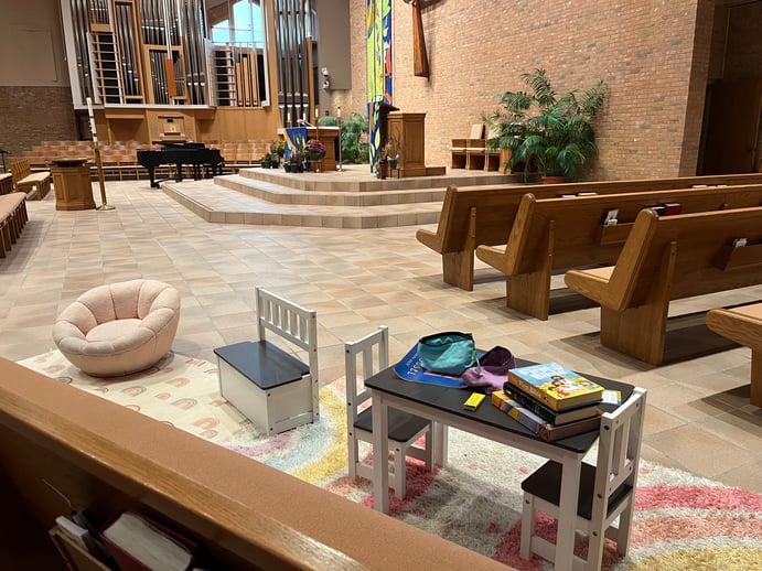 Prayground kids in church augustana WSP